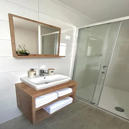 Mobile In With Garden, Cleaning Included ドラゲ