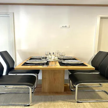 Mobile In With Garden, Cleaning Included * دراغ