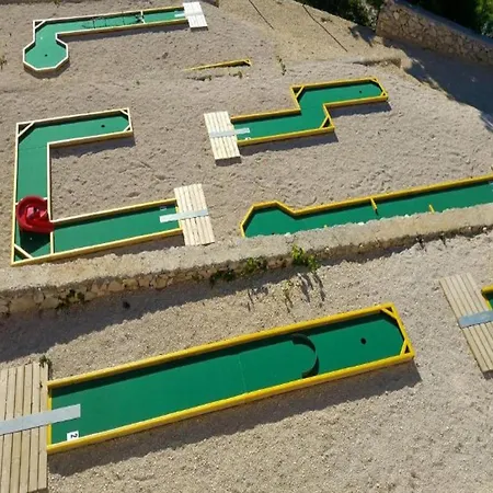 Holiday home In With Garden, Cleaning Included